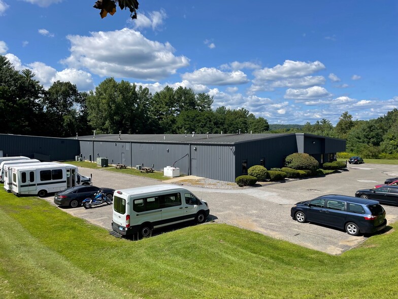 219 Industrial Ln, Torrington, CT en venta - Foto del edificio - Imagen 2 de 3