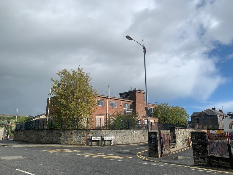 9-11 Mount Crescent, Downpatrick en venta - Foto del edificio - Imagen 1 de 7