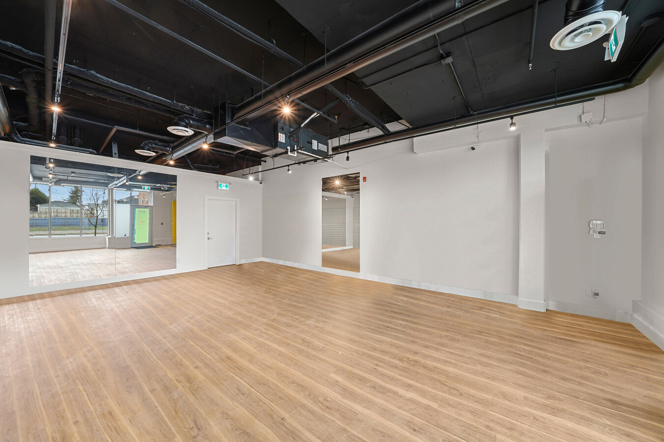 1615-1687 Renfrew St, Vancouver, BC V5K 4C9 - Unidad 1639 -  - Foto del interior - Image 1 of 10