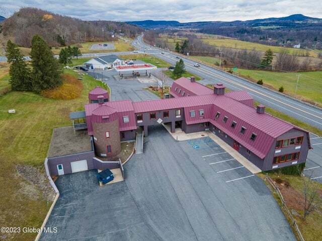 2668 State Rt 7, Cobleskill, NY en venta - Foto del edificio - Imagen 3 de 18