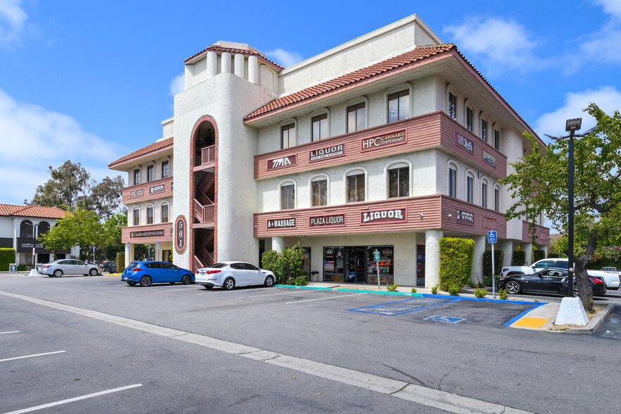 501 W Channel Islands Blvd, Port Hueneme, CA en venta - Foto del edificio - Imagen 2 de 28