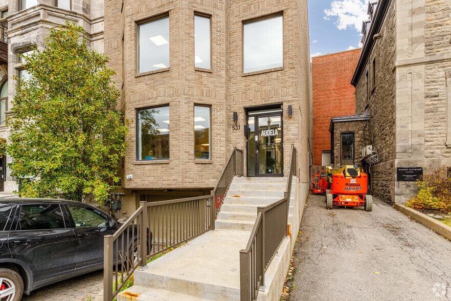 531 Rue Sherbrooke E, Montréal, QC en venta - Foto del edificio - Imagen 2 de 7