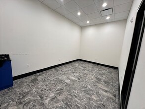 1140 SW 2nd Ave, Miami, FL en alquiler Foto del interior- Imagen 1 de 4