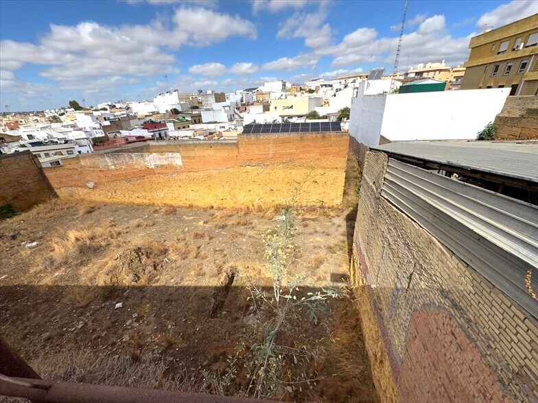 Terreno en Alcalá de Guadaíra en venta - Foto del edificio - Imagen 2 de 14