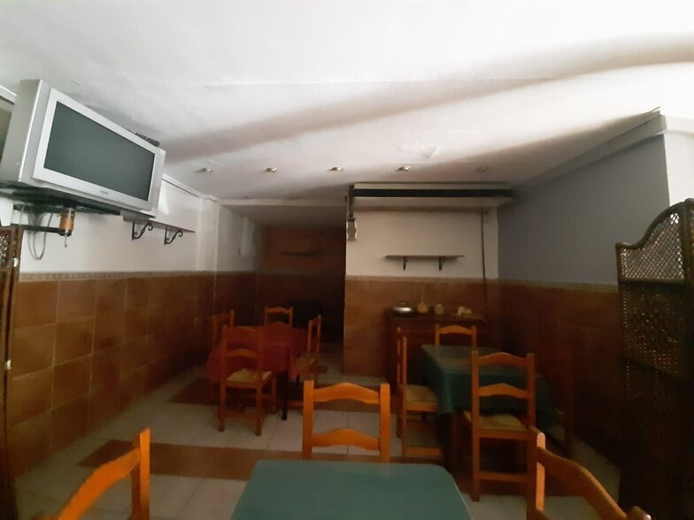 Local en Cáceres en venta - Foto del edificio - Imagen 3 de 3