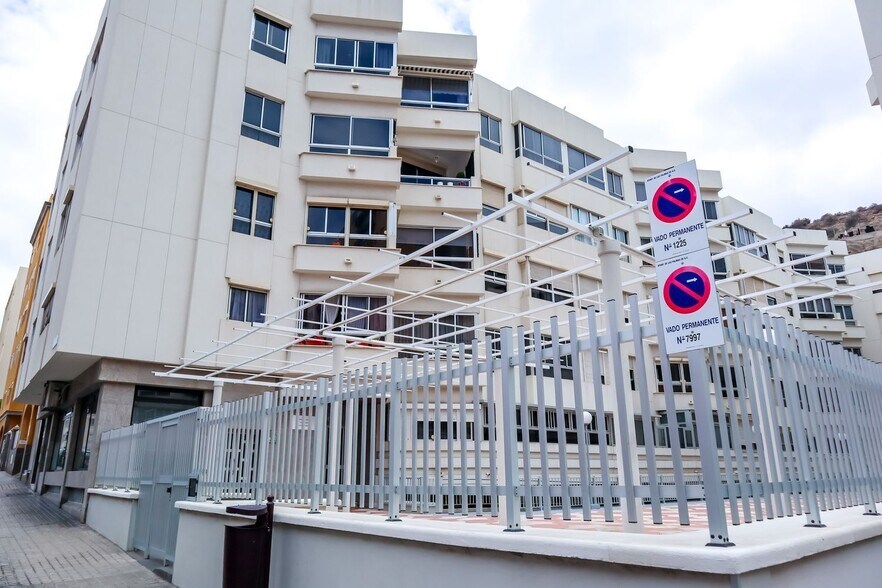 Calle Salvador Manrique de Lara, S/N, Las Palmas de Gran Canaria, Las Palmas en venta - Foto del edificio - Imagen 2 de 43