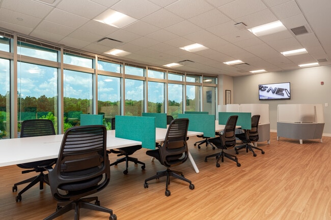 Más detalles de 2530 Meridian Pky, Durham, NC - Coworking en alquiler