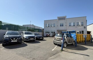 Más detalles de Island Farm Ave, West Molesey - Nave en alquiler