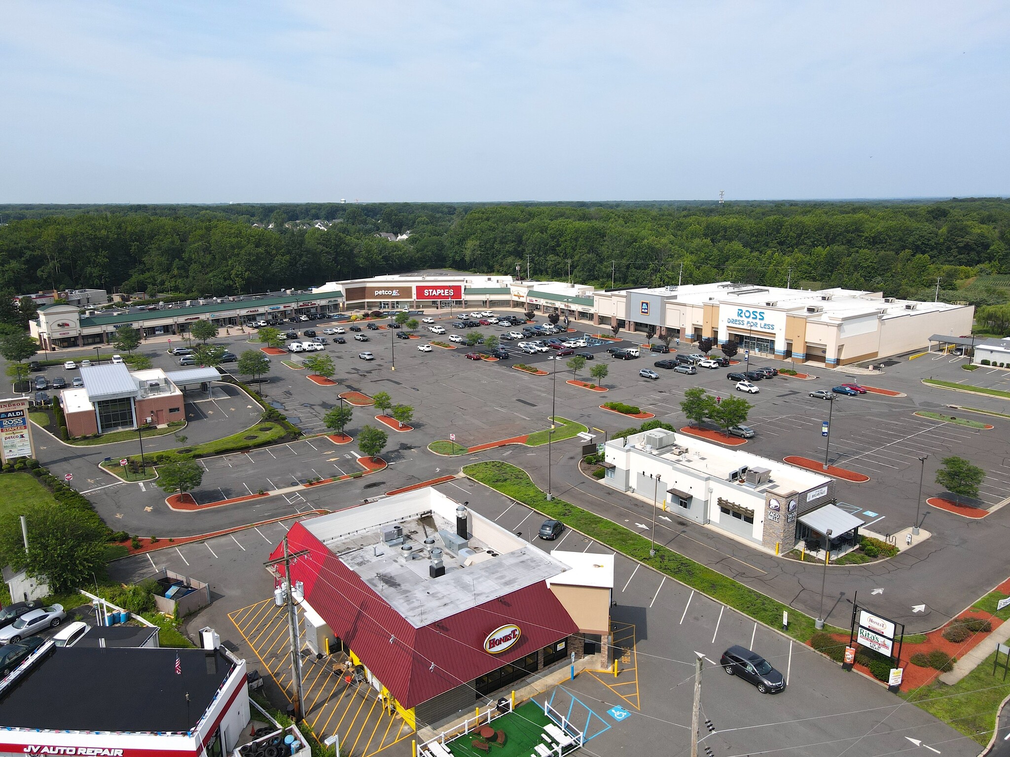 440 US Highway 130, East Windsor, NJ en alquiler Foto del edificio- Imagen 1 de 15