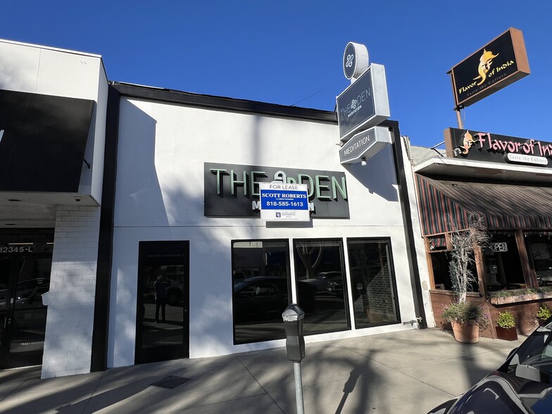 12323 Ventura Blvd, Studio City, CA en alquiler - Foto del edificio - Imagen 1 de 7