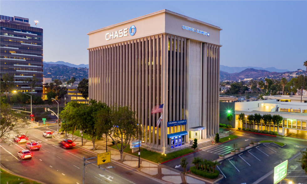 620 N Brand Blvd, Glendale, CA en alquiler - Foto del edificio - Imagen 1 de 15