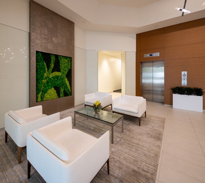 3379 Peachtree Rd NE, Atlanta, GA en alquiler - Lobby - Imagen 3 de 12