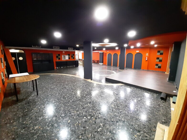 Local en Alzira en alquiler - Foto del edificio - Imagen 3 de 15