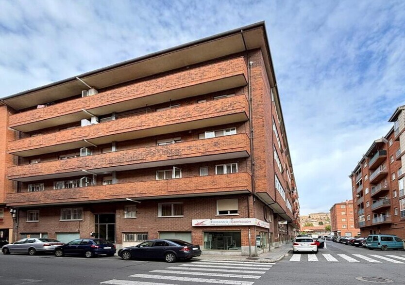 Edificio residencial en Ávila, Ávila en venta - Foto del edificio - Imagen 1 de 2
