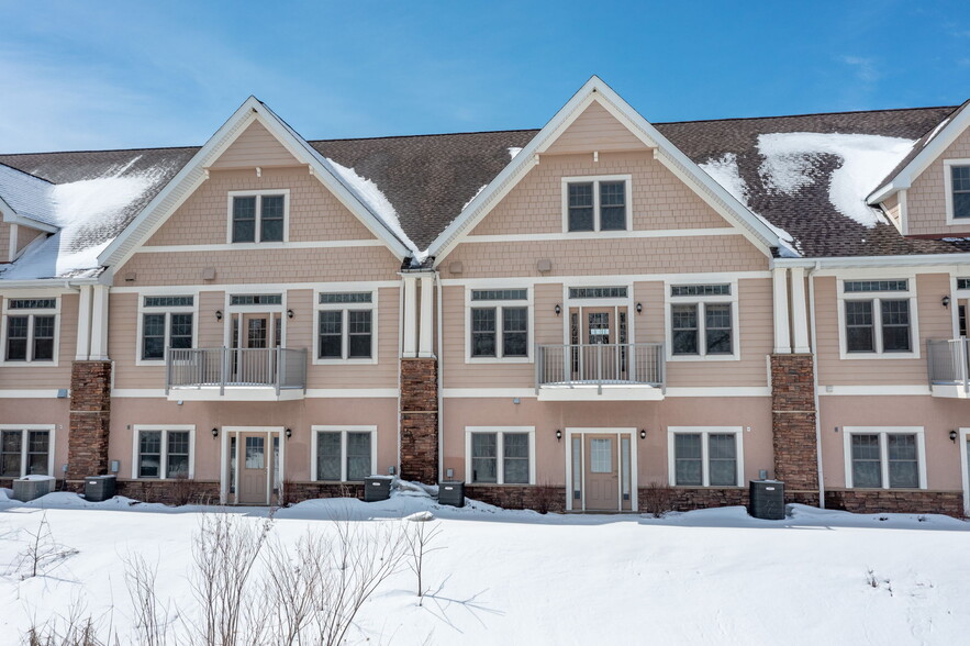 1509 Southcross Dr W, Burnsville, MN en venta - Foto del edificio - Imagen 2 de 9