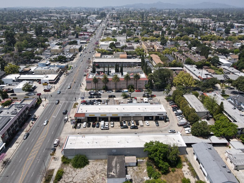 2151 E Colorado Blvd, Pasadena, CA en alquiler - Foto del edificio - Imagen 3 de 4