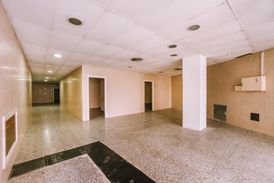 Local en Castelló de la Plana, Castellón en venta - Foto del interior - Imagen 3 de 29