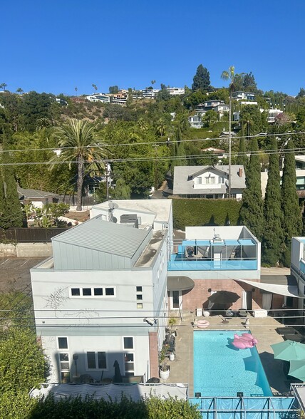 8974 Shoreham Dr, Los Angeles, CA en venta - Foto del edificio - Imagen 1 de 1