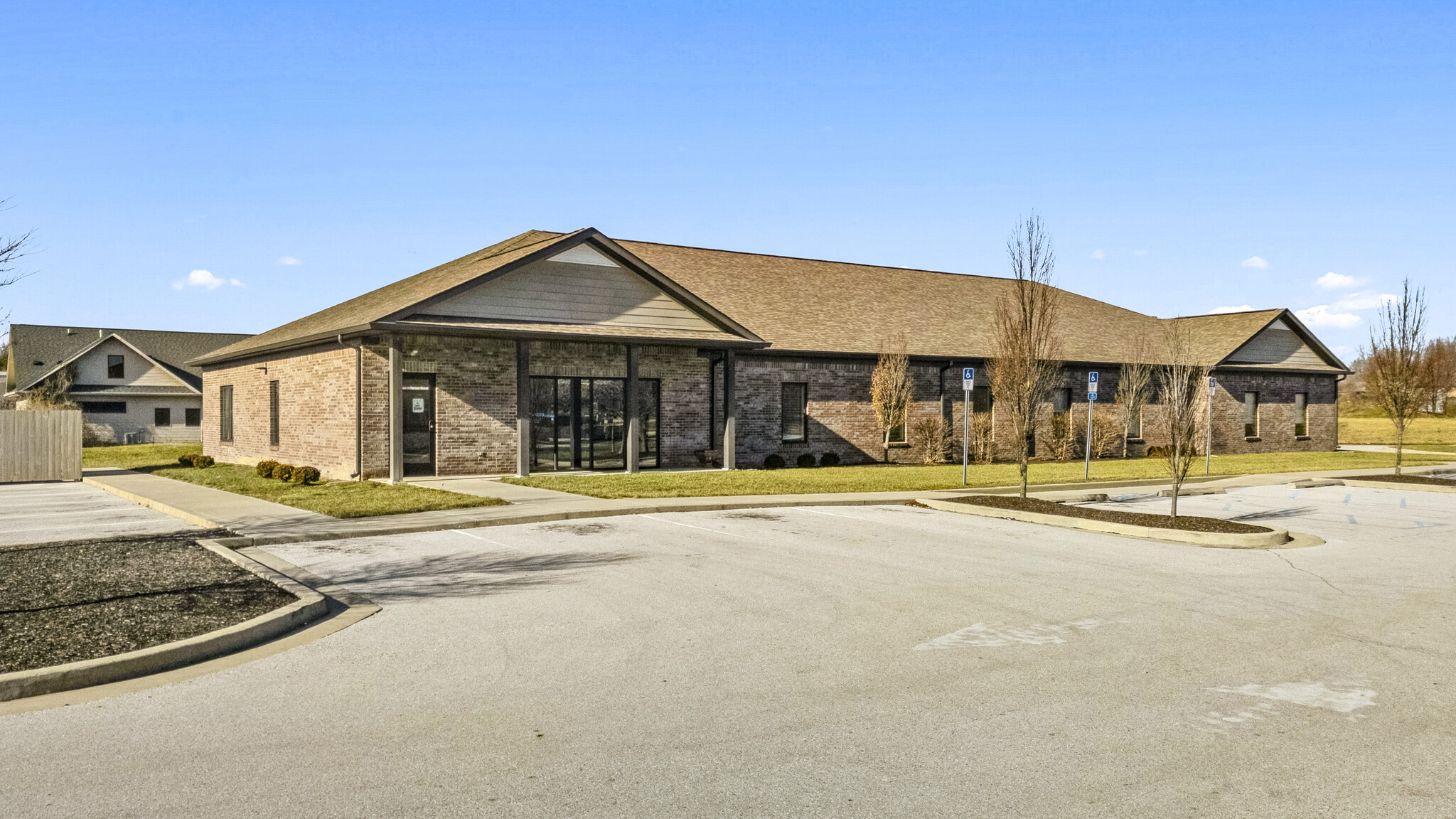 State of Indiana Government Offices cartera de 10 inmuebles en venta en LoopNet.es Foto del edificio- Imagen 1 de 12