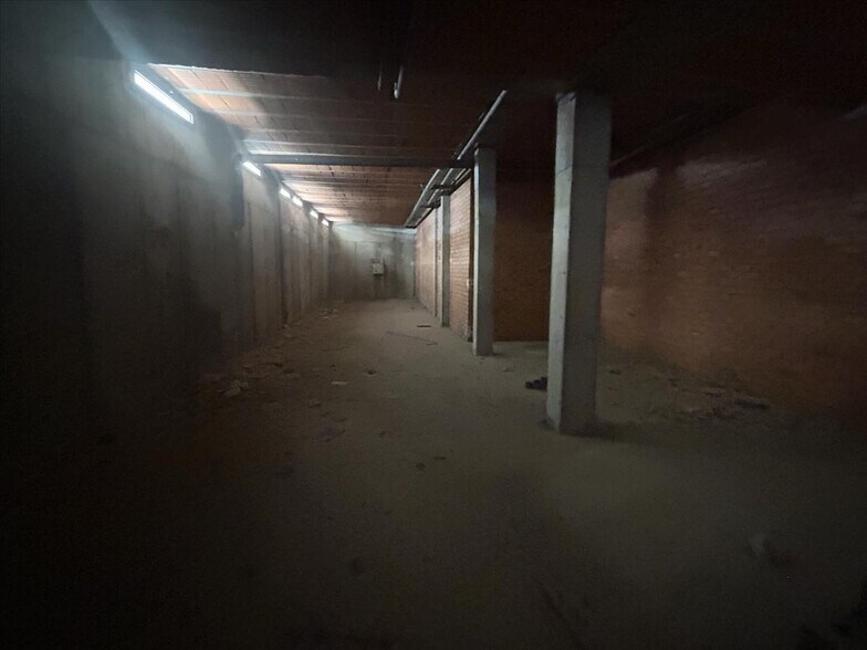 Local en Torre de Peñafiel en venta - Foto del edificio - Imagen 3 de 8