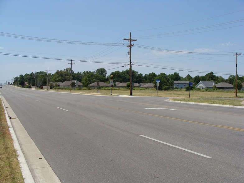 W New Orleans St & S 1st Pl, Broken Arrow, OK en venta - Foto del edificio - Imagen 1 de 2