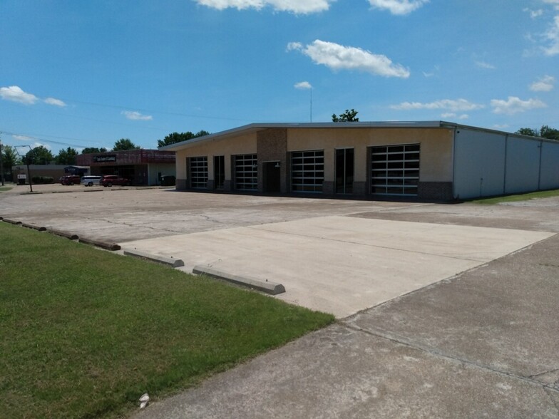 209 Commerce St, Tupelo, MS en alquiler - Foto del edificio - Imagen 3 de 5