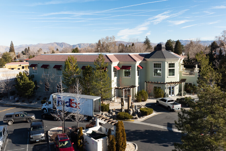 540 W Plumb Ln, Reno, NV en alquiler - Foto del edificio - Imagen 2 de 12