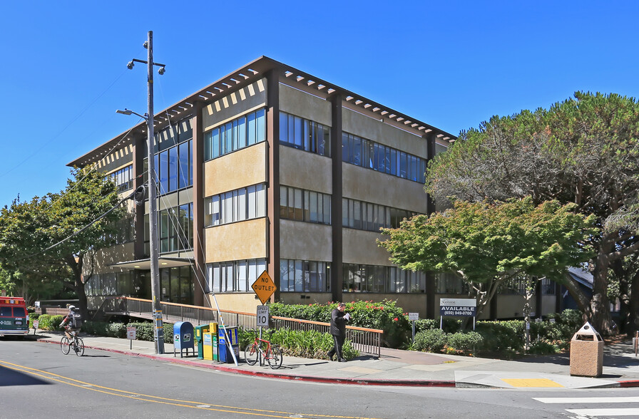 3000 Colby St, Berkeley, CA en alquiler - Foto del edificio - Imagen 1 de 9