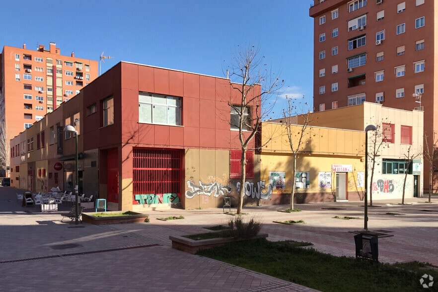 Calle de Luis de Hoyos Sáinz, 174, Madrid, Madrid en venta - Foto del edificio - Imagen 2 de 2