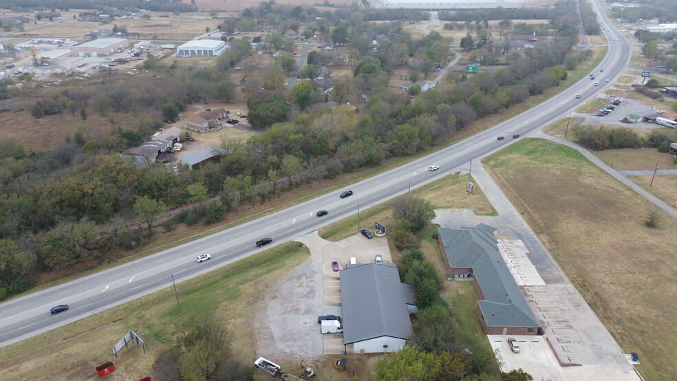 10787 E HWY 51st, Coweta, OK en venta - Foto del edificio - Imagen 3 de 13