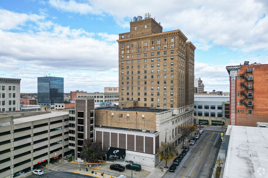 505 Jefferson Ave, Toledo, OH en alquiler - Foto del edificio - Imagen 1 de 33