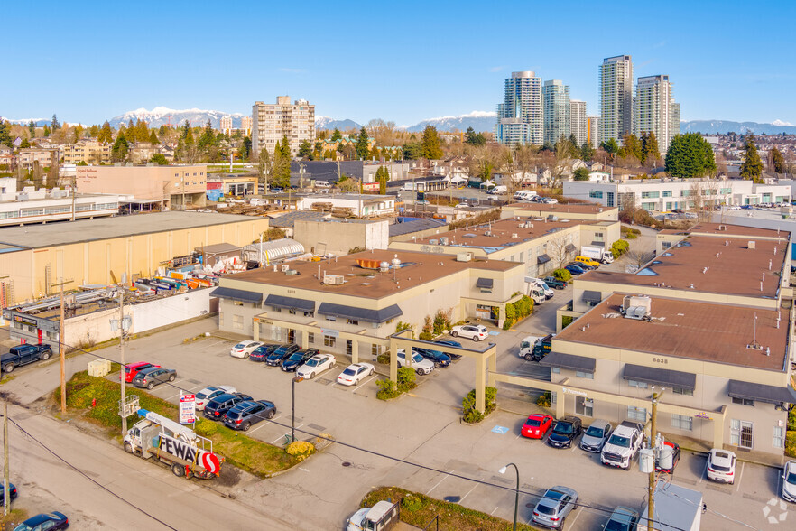 8828 Heather St, Vancouver, BC en alquiler - Foto del edificio - Imagen 2 de 5