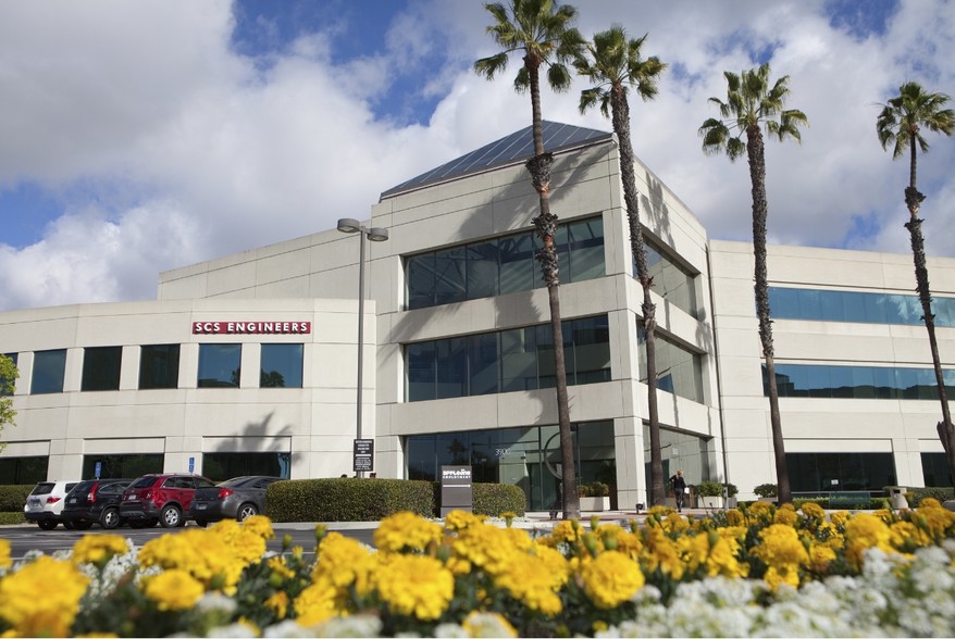 3900 Kilroy Airport Way, Long Beach, CA en alquiler - Foto del edificio - Imagen 3 de 33