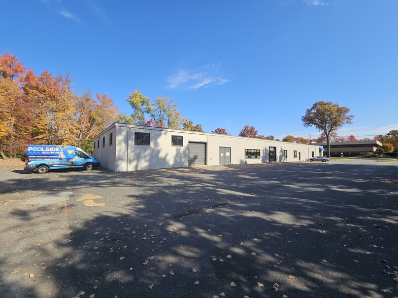 327 Passaic Ave, Fairfield, NJ en venta - Foto del edificio - Imagen 3 de 5