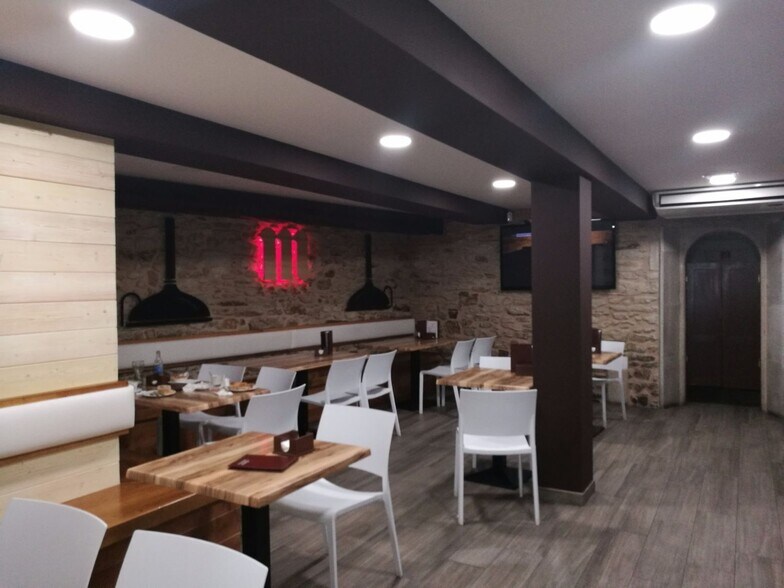 Local en Santiago de Compostela, La Coruna en venta - Foto del edificio - Imagen 3 de 69