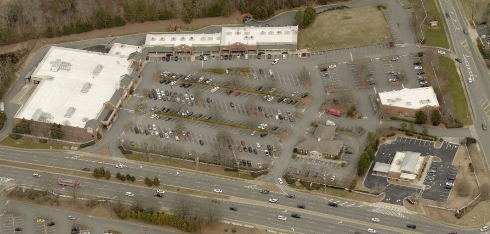 885 Woodstock Rd, Roswell, GA en alquiler - Foto del edificio - Imagen 2 de 7