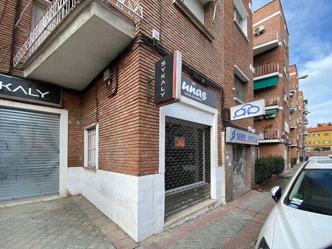 Más detalles de Calle Agila, 10, Madrid - Edificio residencial​ en venta