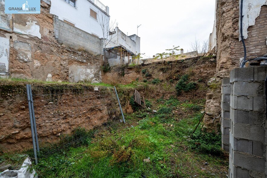 Calle Alta de Cartuja, 8, Granada, Granada en venta - Foto del edificio - Imagen 2 de 26