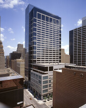 1000 Main St, Houston, TX en alquiler Foto del edificio- Imagen 1 de 6