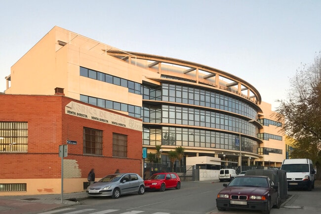 Más detalles de Calle de Casas de Miravete, 22-24, Madrid - Oficina en alquiler