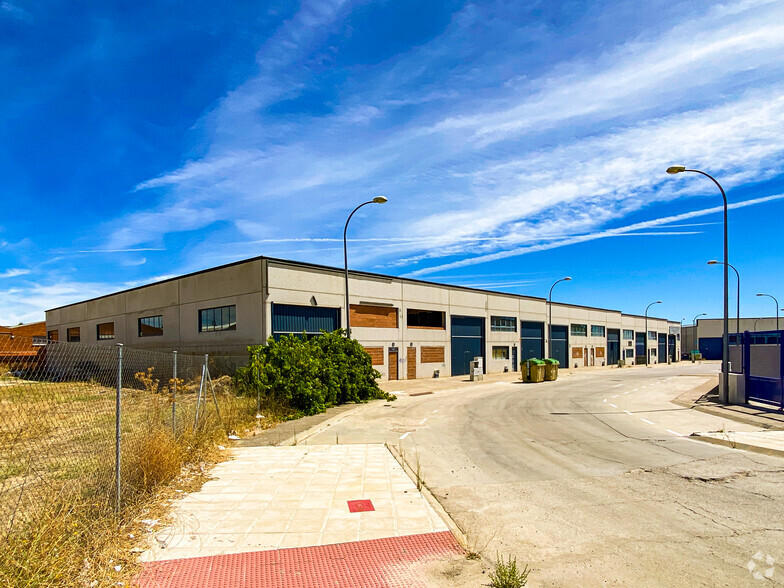 Naves en El Viso de San Juan, TOL en venta - Foto del edificio - Imagen 2 de 3