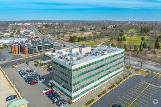 865 Merrick Ave, Westbury, NY - VISTA AÉREA  vista de mapa