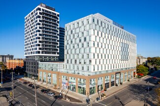 Más detalles de 100 Bond St E, Oshawa, ON - Local en alquiler