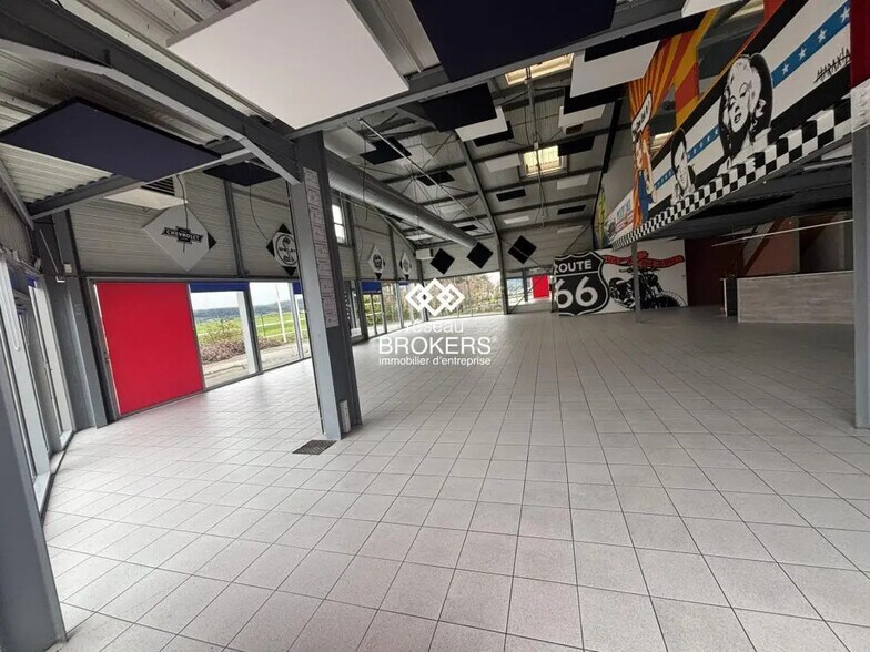 Local en Pontarlier en venta - Foto del edificio - Imagen 3 de 7