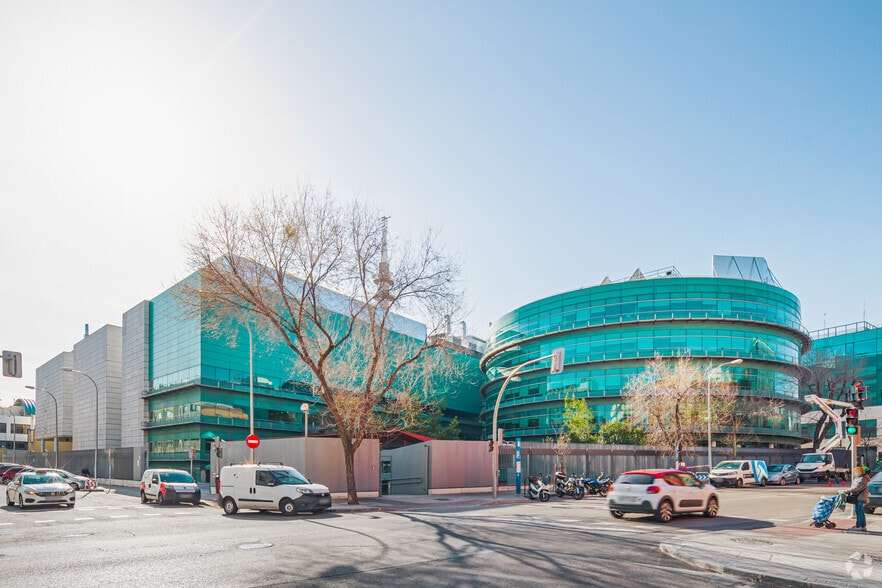 Calle de Julián Camarillo, 8, Madrid, Madrid en alquiler - Foto principal - Imagen 1 de 12