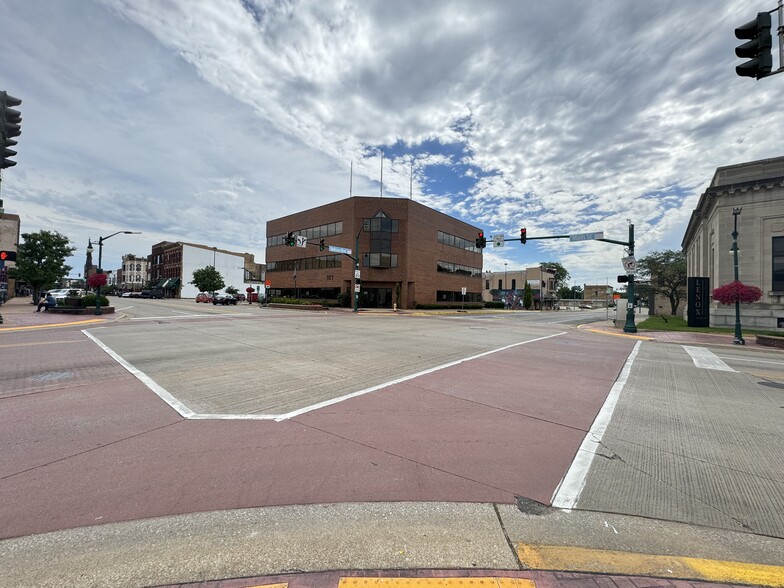 101 S Main St, Elkhart, IN en alquiler - Foto del edificio - Imagen 1 de 8