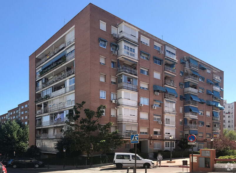 Calle Monte, 2, Alcorcón, Madrid en venta - Foto del edificio - Imagen 2 de 2