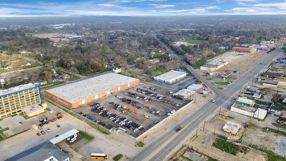 9001 Jensen Dr, Houston, TX en alquiler - Foto del edificio - Imagen 3 de 15