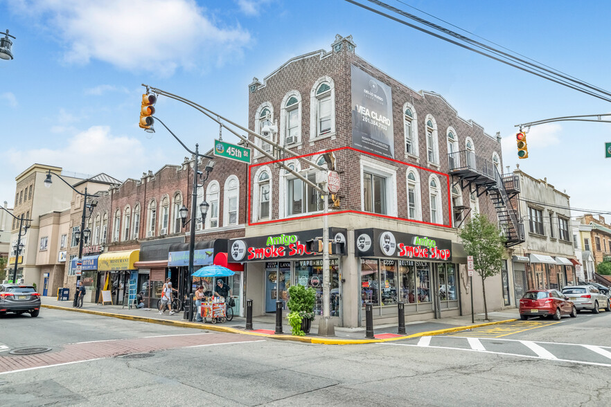 4419 Bergenline Ave, Union City, NJ en alquiler - Foto del edificio - Imagen 2 de 8