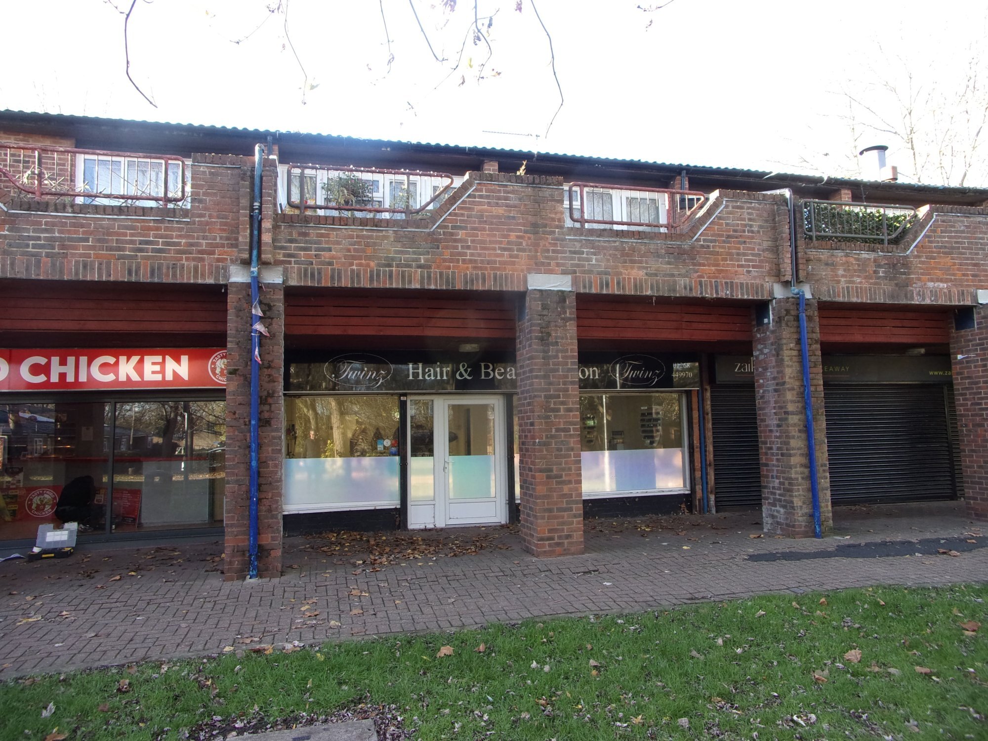 7-9 Chalvedon Sq, Basildon en alquiler Foto principal- Imagen 1 de 2